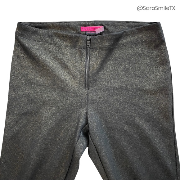 ALICE + OLIVIA Black & Metallic Gold Shimmer Front Zip Leggings - Picture 3 of 14